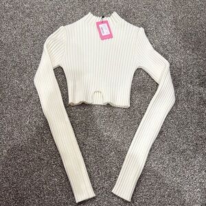 BRAND NEW Edikted Cropped Sweater with cutout